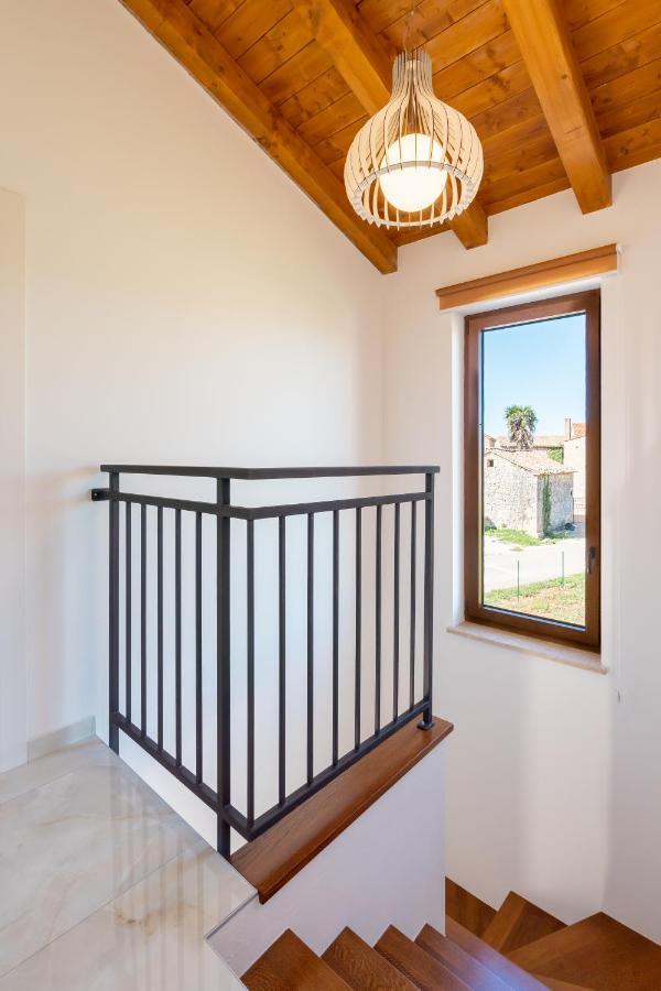 Villa Atop The Village With Stunning View Vizinada Экстерьер фото